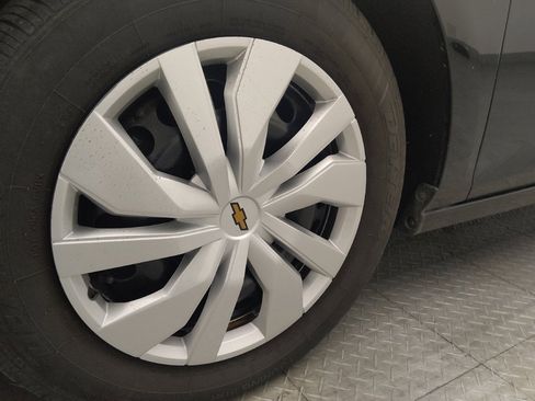 Used 2016 Chevrolet Cruze LS FWD image 31