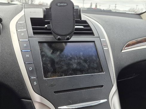 Used 2016 Lincoln MKZ w/ Equipment Group 200A Select image 10