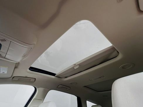 Used 2023 Buick Enclave Essence w/ Experience Buick Package image 23