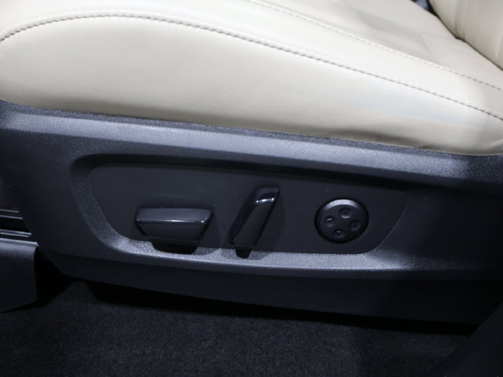 Used 2023 INFINITI QX60 Luxe AWD/4WD image 18