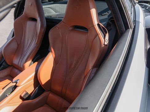 Used 2018 McLaren 720S Luxury image 40