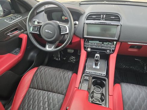 Used 2020 Jaguar F-PACE SVR image 37