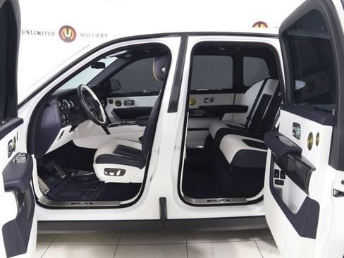Used 2024 Rolls-Royce Cullinan Black Badge AWD/4WD image 48