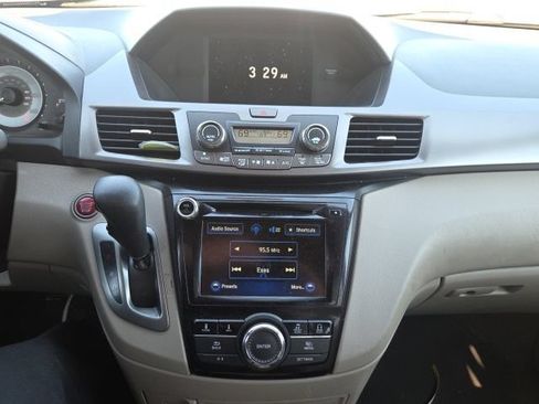 Used 2016 Honda Odyssey SE image 30