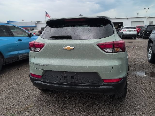Used 2025 Chevrolet TrailBlazer LS w/ LS Convenience Package FWD image 5