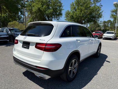 Used 2019 Mercedes-Benz GLC 300 4MATIC w/ Premium Package image 9