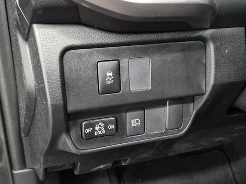 Used 2020 Toyota Tacoma 2WD Double Cab image 22