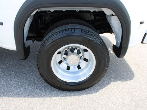 Used 2024 GMC Sierra 3500 Denali Ultimate AWD/4WD image 4