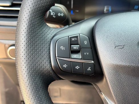 Used 2025 Ford Escape ST-Line w/ Tech Pack #1 FWD image 29
