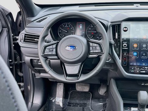 Used 2025 Subaru Forester Premium AWD/4WD image 22
