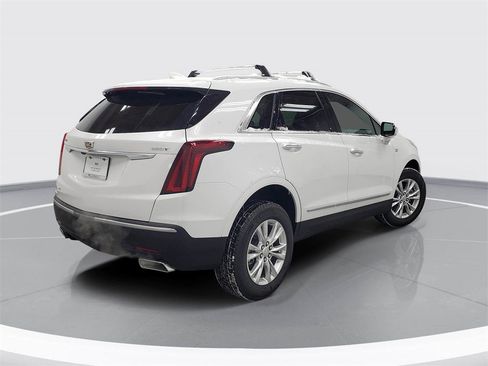 New 2026 Cadillac XT5 Luxury w/ LPO, Floor Liner Package image 3