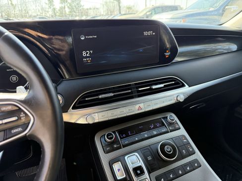 Used 2021 Hyundai Palisade Limited image 19