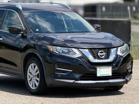 Used 2017 Nissan Rogue SV image 15