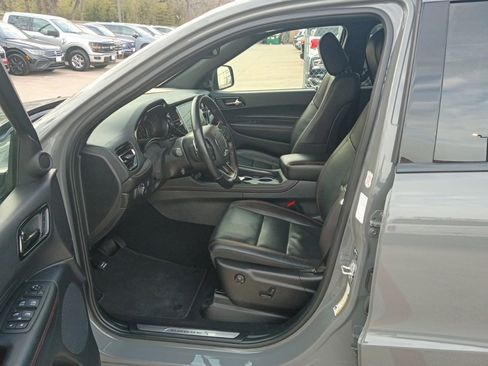 Used 2025 Dodge Durango GT image 3