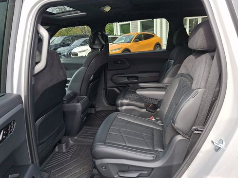 Used 2027 Kia Telluride X-Line SX Prestige AWD/4WD image 11
