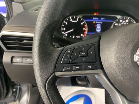 Used 2025 Nissan Altima 2.5 SV FWD image 18