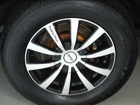 Used 2005 Mercury Grand Marquis LS image 38