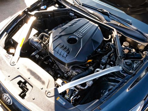 Used 2021 Kia Stinger GT-Line image 56