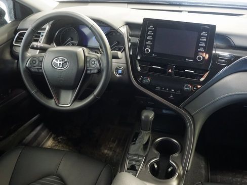 Used 2024 Toyota Camry SE w/ Convenience Package image 24