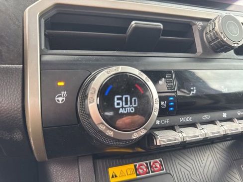 Used 2024 Toyota Tacoma Limited w/ Limited Package (LT) AWD/4WD image 12