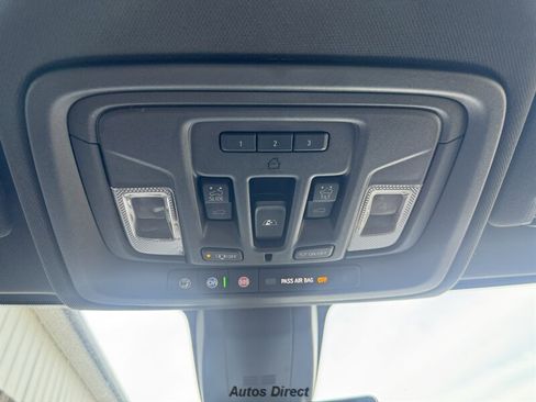 Used 2019 Chevrolet Silverado 1500 High Country w/ Technology Package AWD/4WD image 41