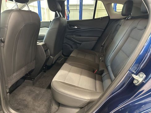 Used 2024 Chevrolet Trax LT w/ Driver Confidence Package FWD image 17