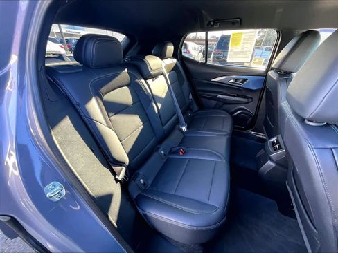 Used 2025 Chevrolet Equinox EV LT w/ Convenience Package image 15