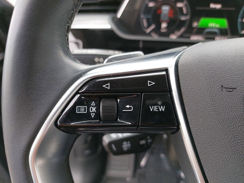 Certified 2023 Audi e-tron Premium Plus w/ Premium Plus Package AWD/4WD image 17