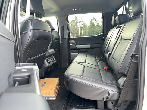 Used 2024 Ford F350 Lariat image 14