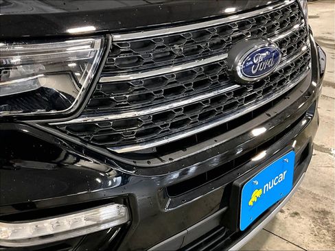 Used 2022 Ford Explorer XLT w/ Equipment Group 202A image 33