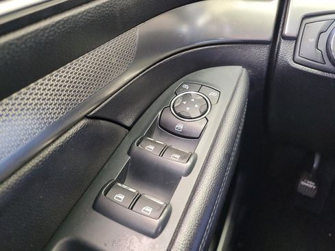 Used 2019 Ford Explorer XLT AWD/4WD image 27