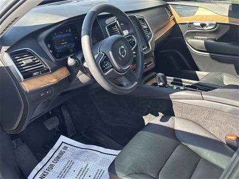 Used 2023 Volvo XC90 T8 Plus image 10