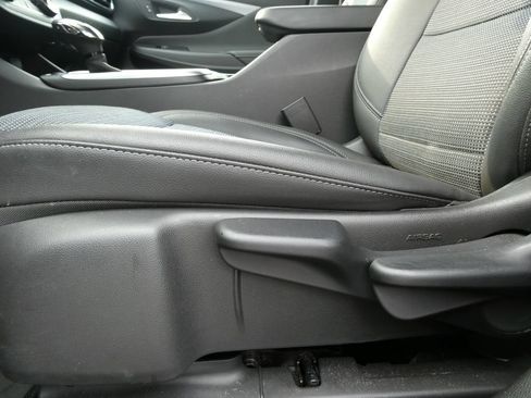 Certified 2026 Buick Envista Preferred FWD image 26