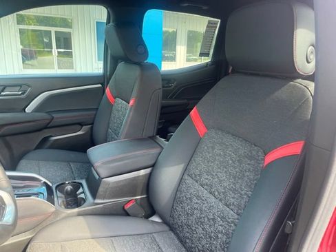 Used 2023 Chevrolet Colorado Z71 w/ Safety Package AWD/4WD image 11