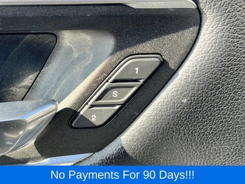 Used 2022 RAM 1500 Laramie AWD/4WD image 13