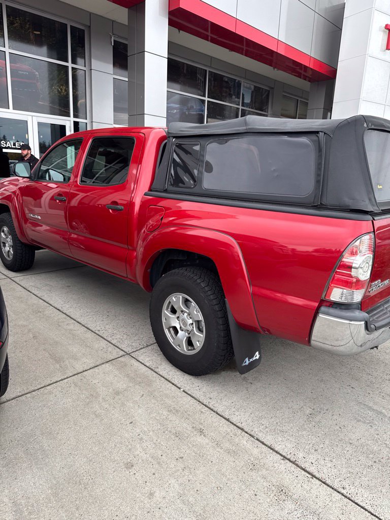Used 2015 Toyota Tacoma 4x4 Double Cab w/ SR5 Package image 7