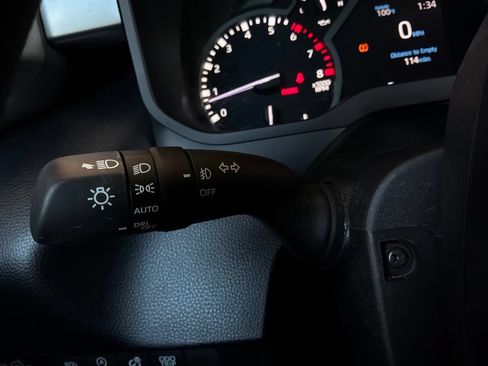 Used 2025 Toyota Tundra SR5 AWD/4WD image 31