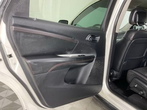 Used 2015 Dodge Journey R/T w/ Flexible Seating Group FWD image 16