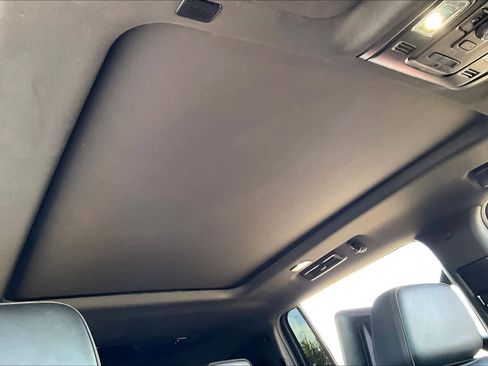 Used 2021 Chevrolet Suburban RST w/ Luxury Package AWD/4WD image 14