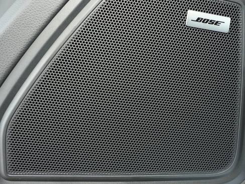 Certified 2025 Porsche Macan image 31