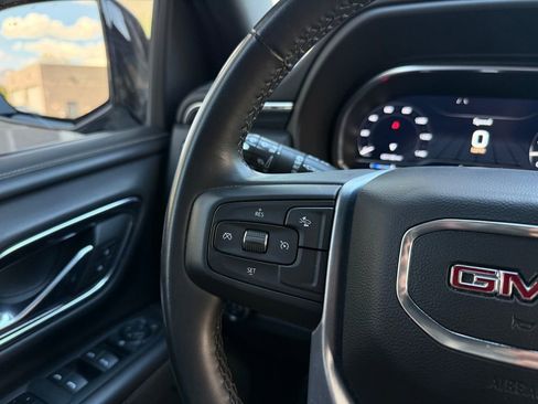 Used 2023 GMC Yukon SLT AWD/4WD image 50