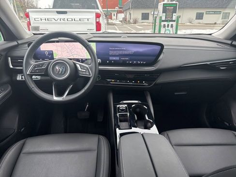 Used 2025 Buick Envision Preferred image 12
