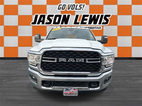 Used 2024 RAM 3500 Big Horn image 10