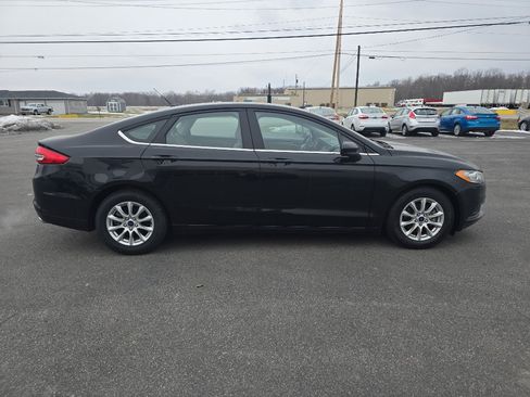 Used 2017 Ford Fusion S image 5