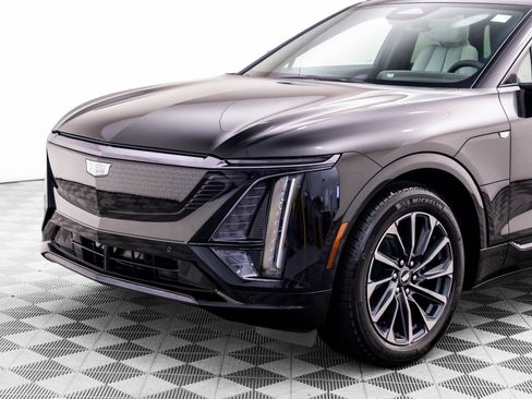 New 2026 Cadillac Lyriq Sport w/ LPO, Floor Liner Package AWD/4WD image 36