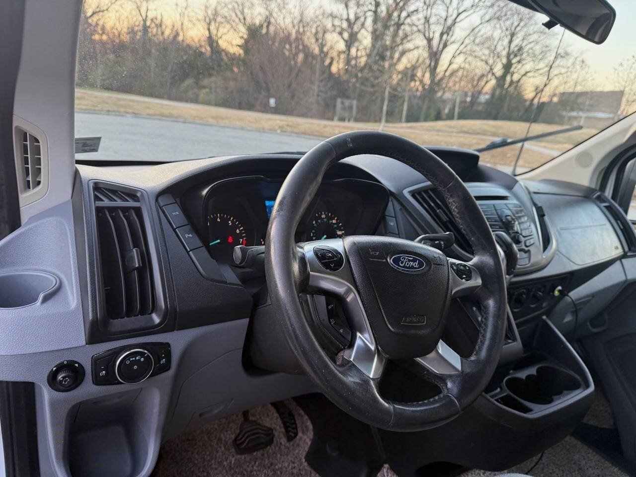 Used 2015 Ford Transit 350 XLT RWD image 11