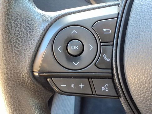 Used 2020 Toyota Corolla LE image 24