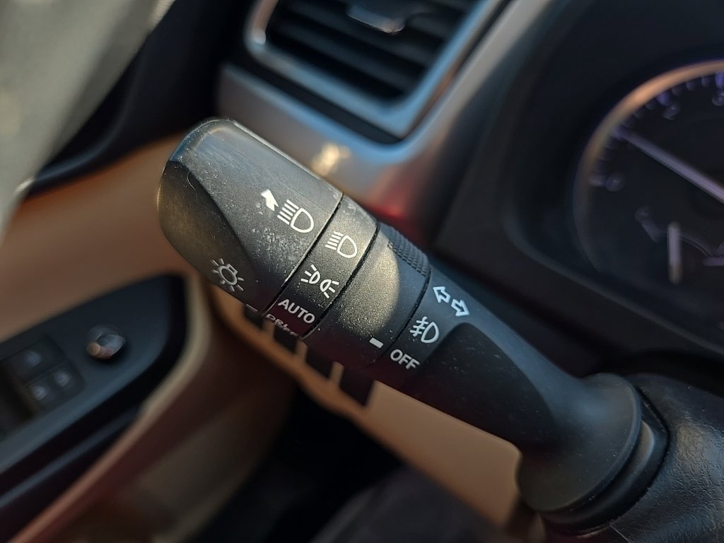 Used 2019 Toyota Highlander XLE FWD image 42