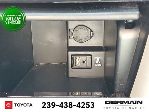 Used 2013 Toyota Camry XLE image 30