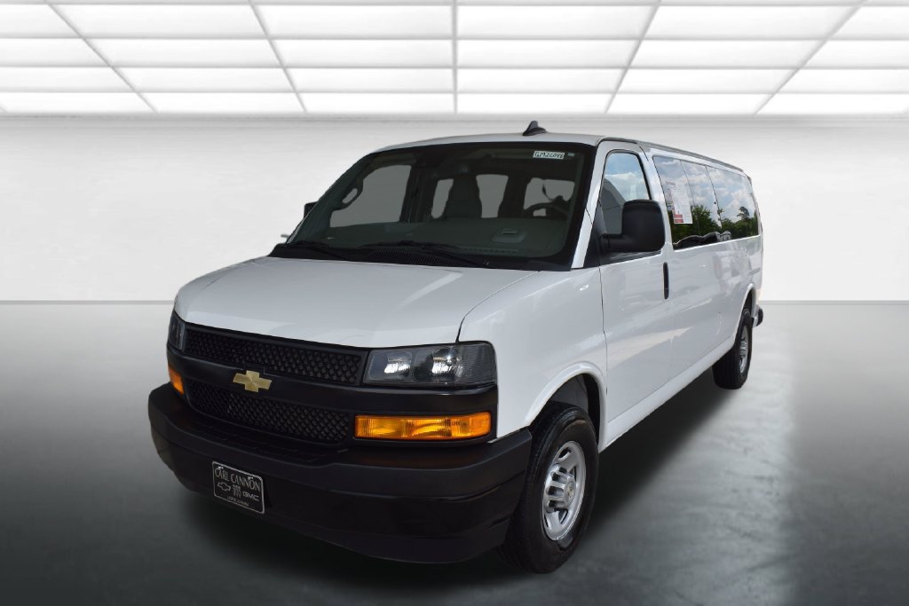 Used 2024 Chevrolet Express 3500 LS RWD image 5